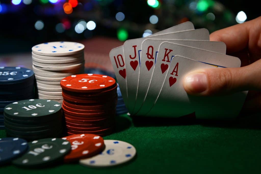 Najzabavnije kartaške igre u online casinu